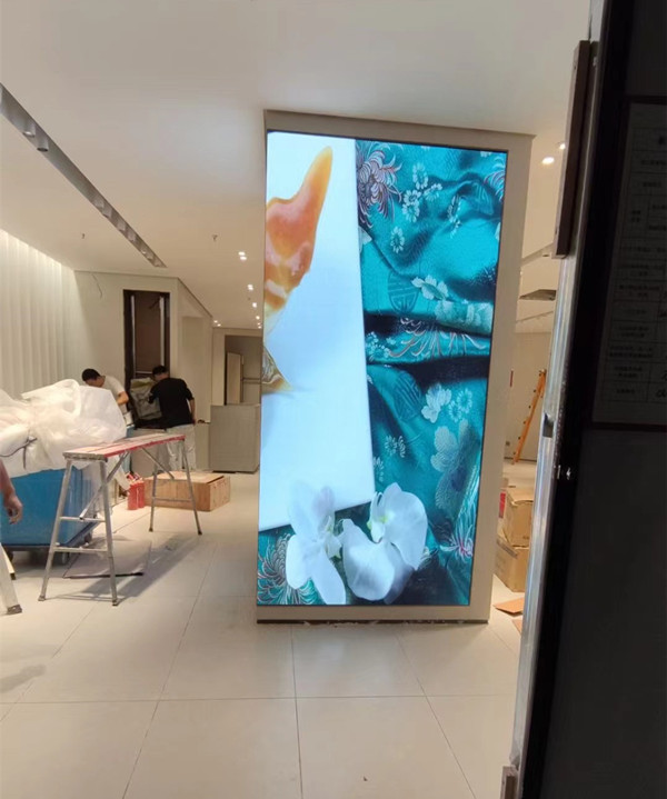 美兰商场门店转角LED显示屏